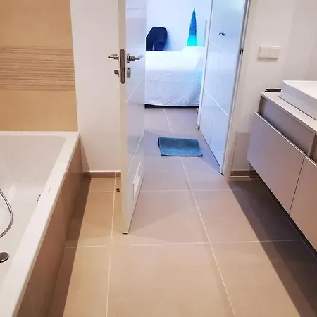 Heated Pool*gym*a/c Apartman *
